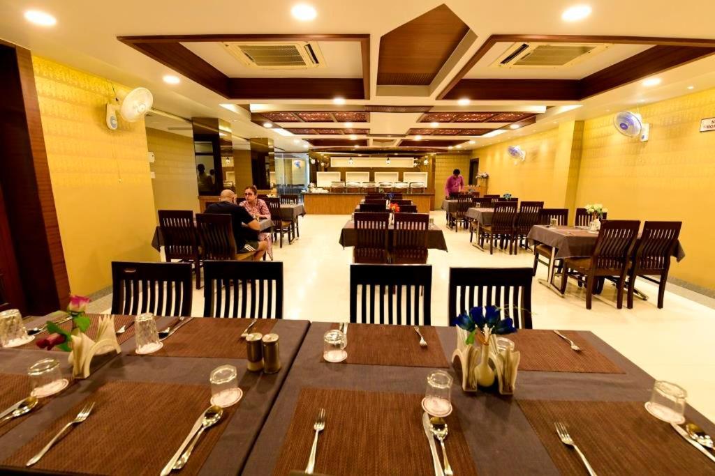 Hotel Jataka Inn Bodh Gaya Exterior foto