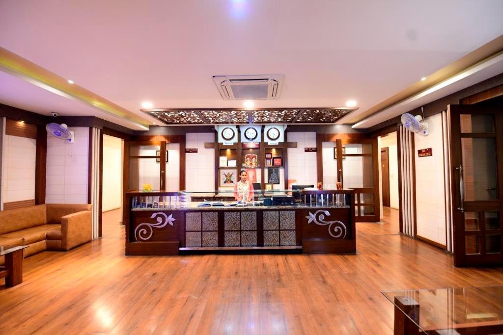 Hotel Jataka Inn Bodh Gaya Exterior foto